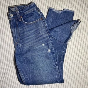 Abercrombie Curve Love Mom jean